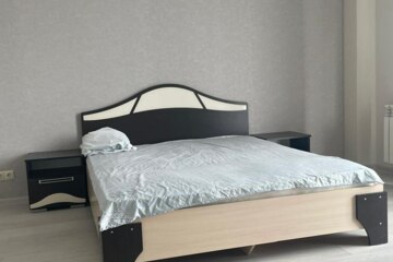 2-к квартира, 70 м², 1/4 эт.