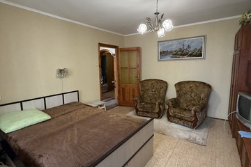 2-к квартира, 60 м², 8/10 эт.