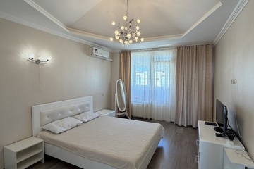 2-к квартира, 60 м², 10/10 эт.