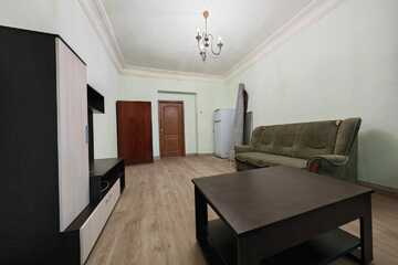 Комната, (всего 3 ком.), 80 м², 1/2 эт.